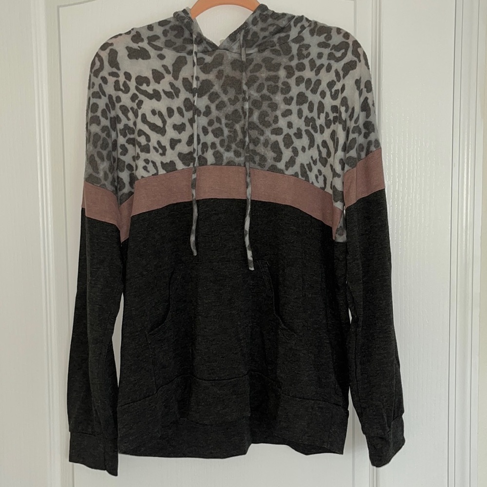 Cheetah print hoodie pull over top